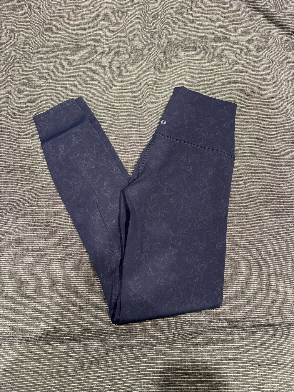Women’s Navy Floral-Print High-Waist leggings